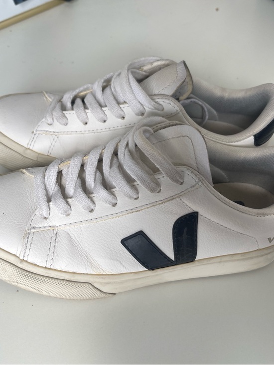 Veja Shoes - Veja Campo White Leather Sneakers with Navy V Accent